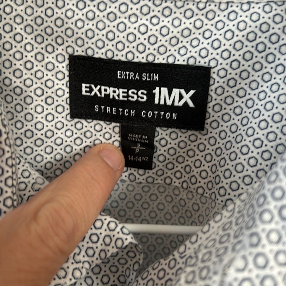 Express 1MX button down 💙 - Picture 4 of 4